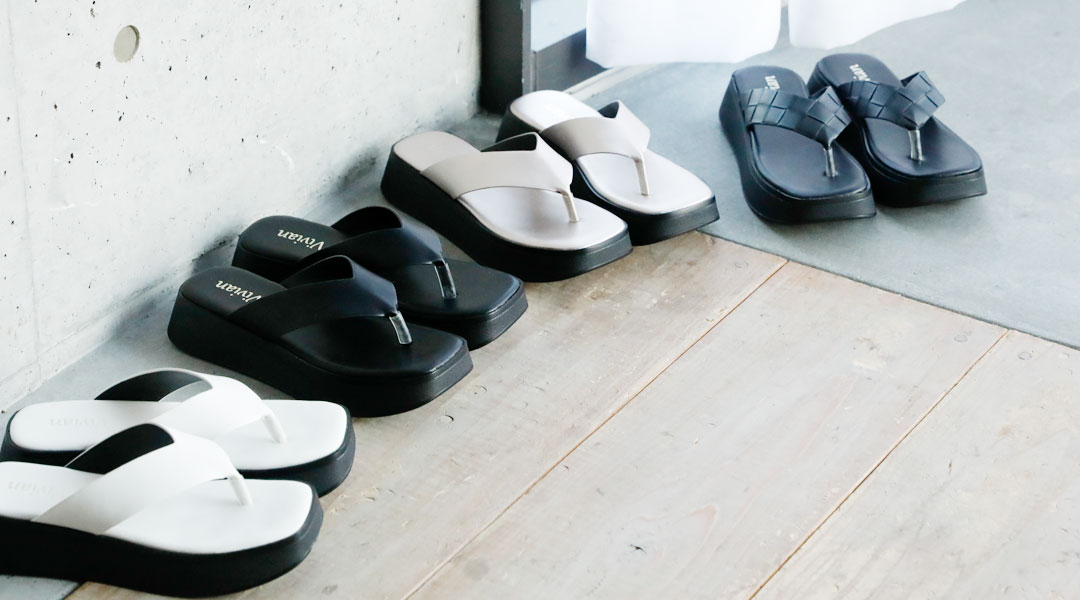 アンクルストラップクリアヒールサンダル