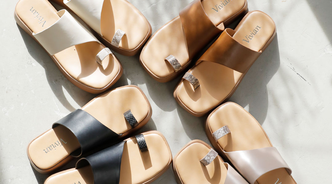 アンクルストラップクリアヒールサンダル