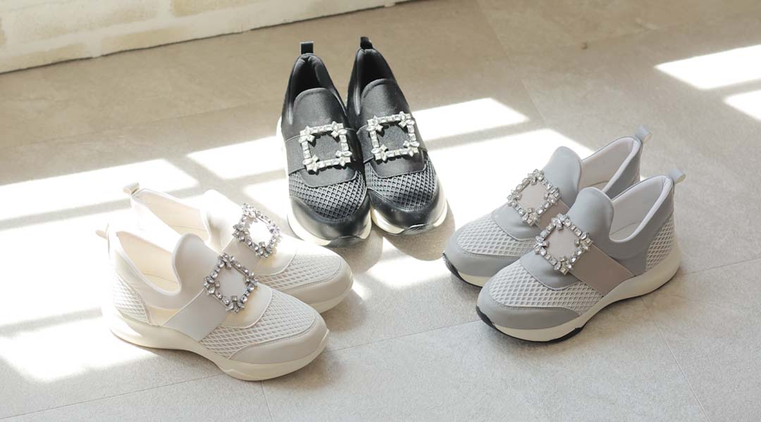 ビジューバックルゴムスリッポンスニーカー
