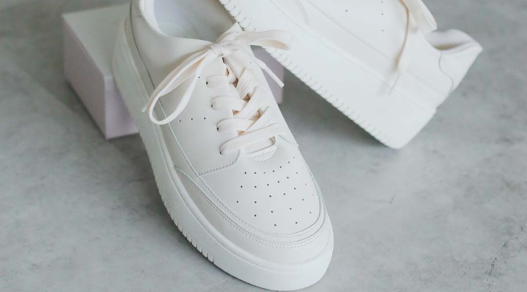 厚底レースアップスニーカー