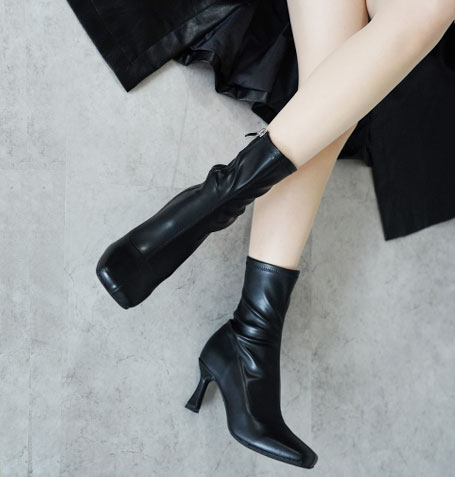 ワイドスクエアトゥストレッチショートブーツ