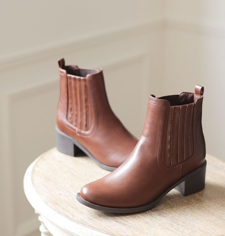 プレーントゥサイドゴアショートブーツ