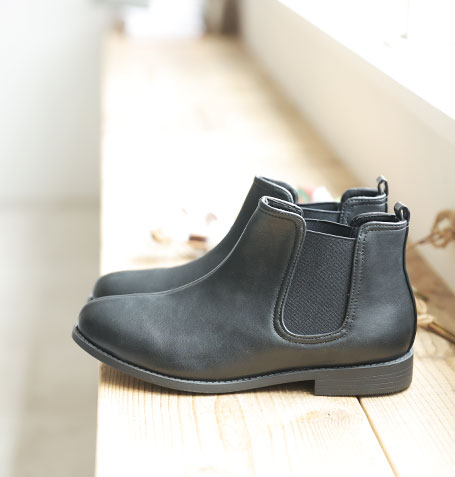 軽量ソール＆ローヒールサイドゴアショートブーツ