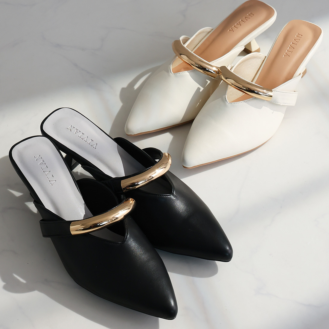 ゴールドモチーフミュールパンプス