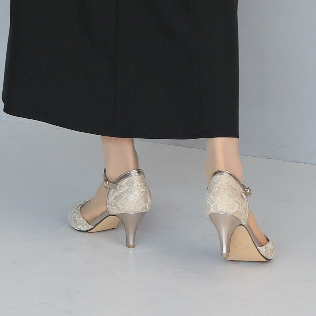 アーモンドトゥセパレートレースパンプス ｜靴・レディースシューズの