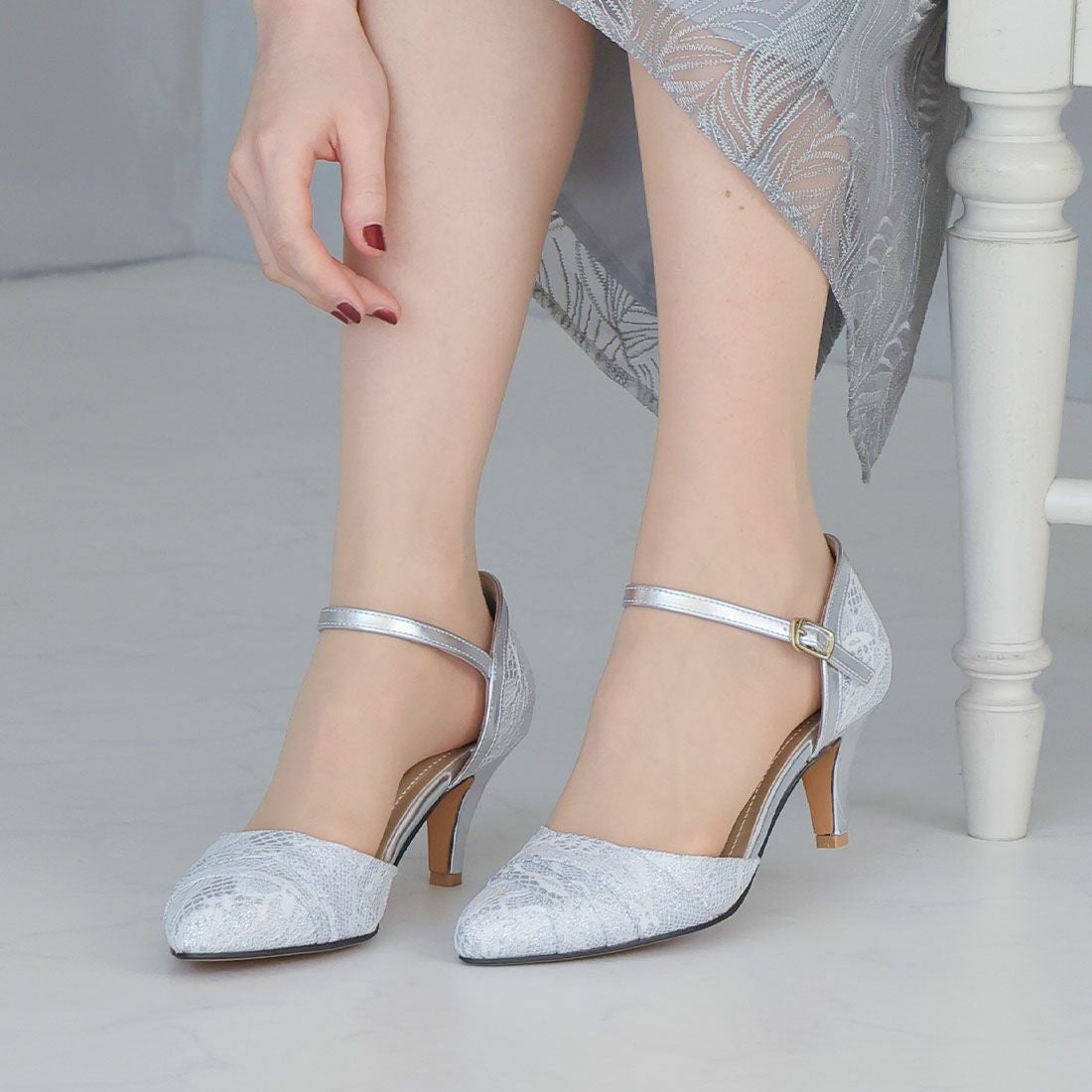 アーモンドトゥセパレートレースパンプス ｜靴・レディースシューズの