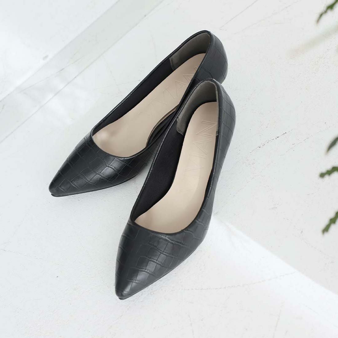 シンプルプレーンローヒールポインテッドトゥパンプス ｜靴