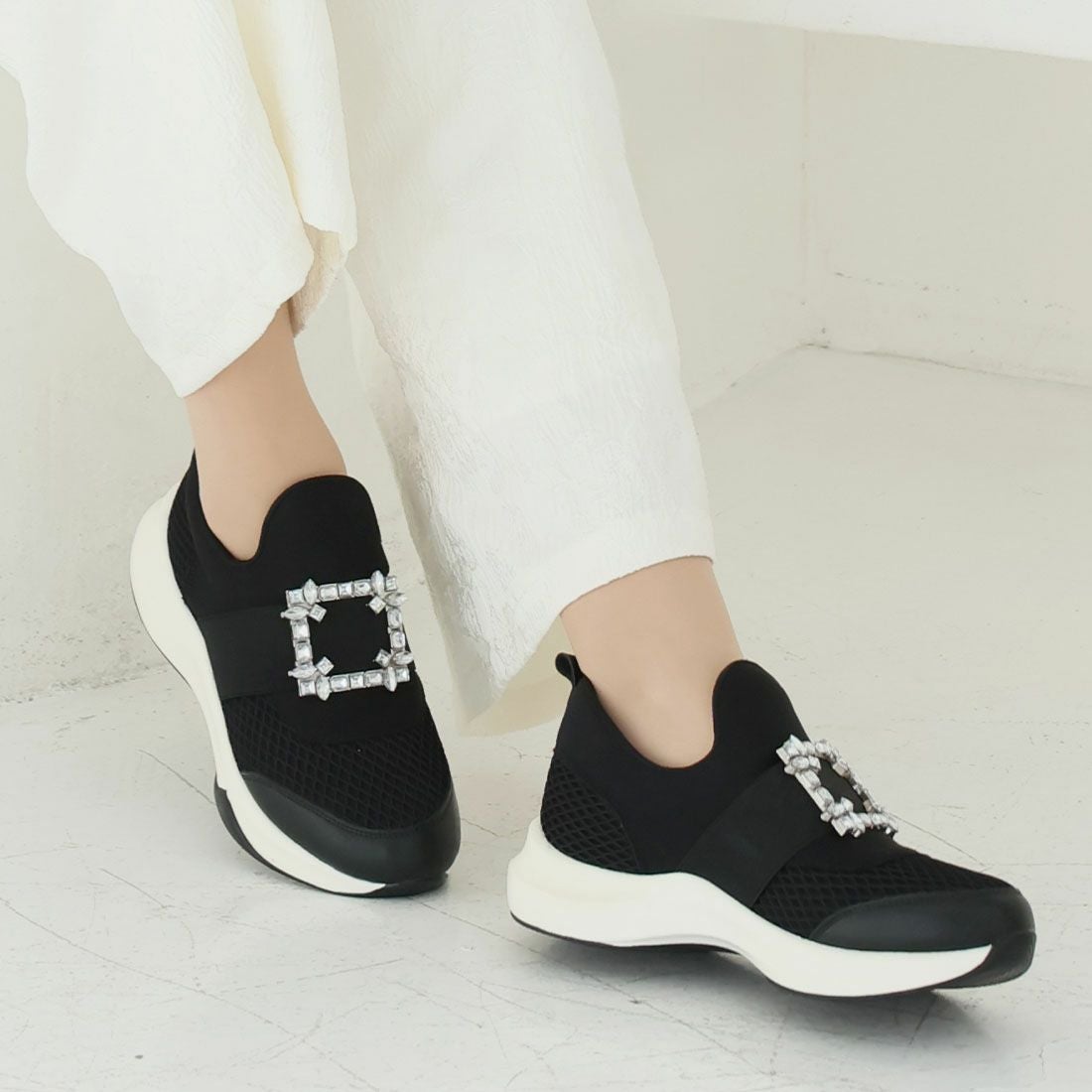 2026年春再販】ビジューバックルゴムスリッポンスニーカー ｜靴