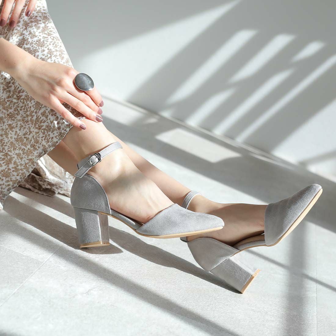 チャンキーヒールセパレートアンクルストラップパンプス ｜靴