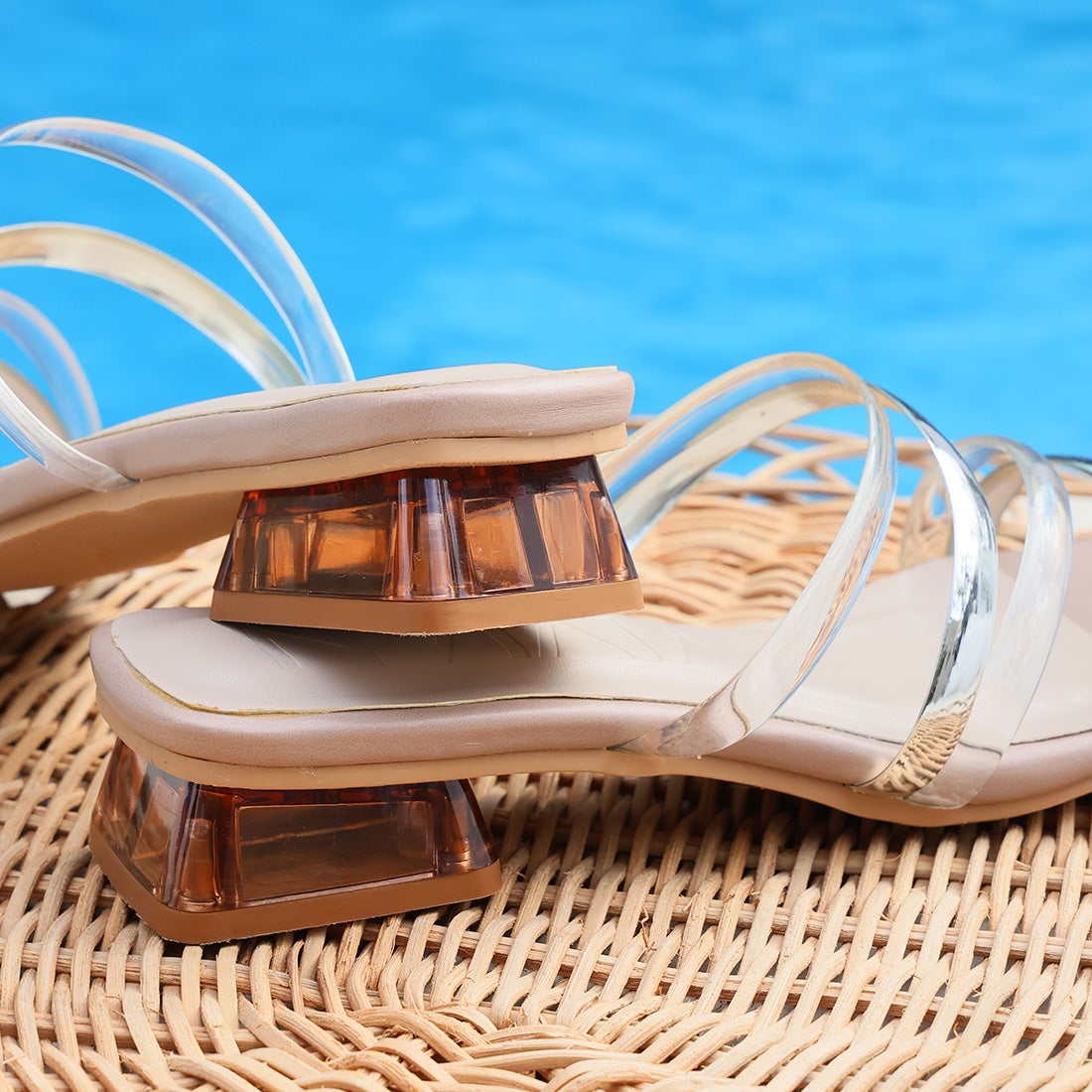 2026年夏新色追加】スクエアトゥメニー華奢ストラップクリアヒール