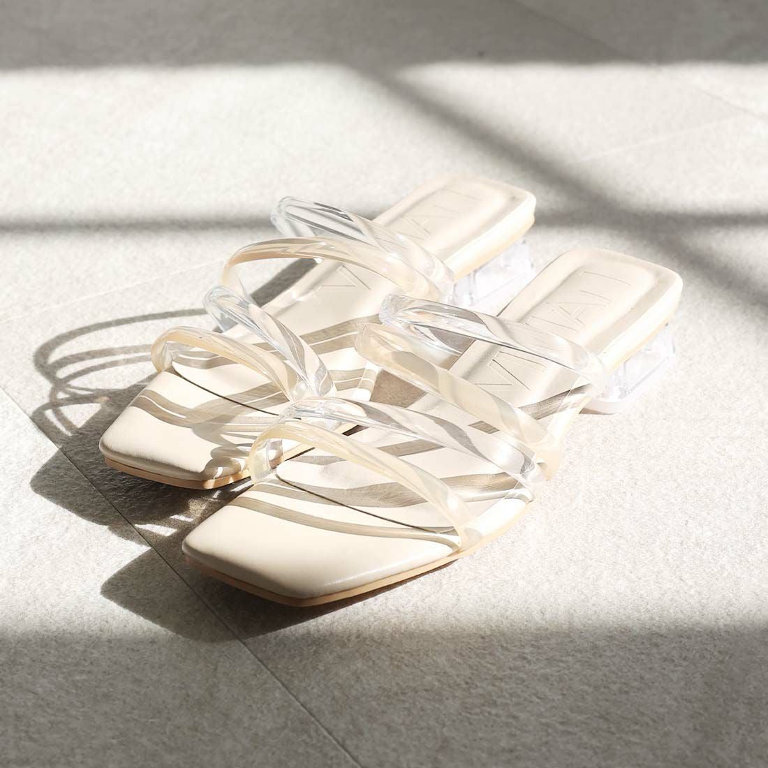 2026年夏新色追加】スクエアトゥメニー華奢ストラップクリアヒール