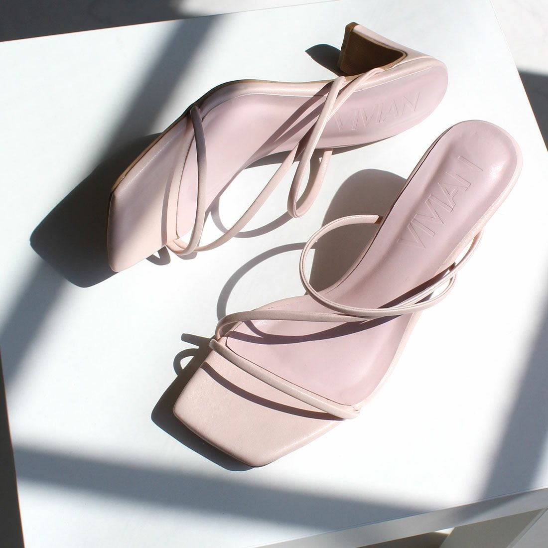 2025年新色追加】スクエアトゥアシメ華奢ストラップヒールサンダル