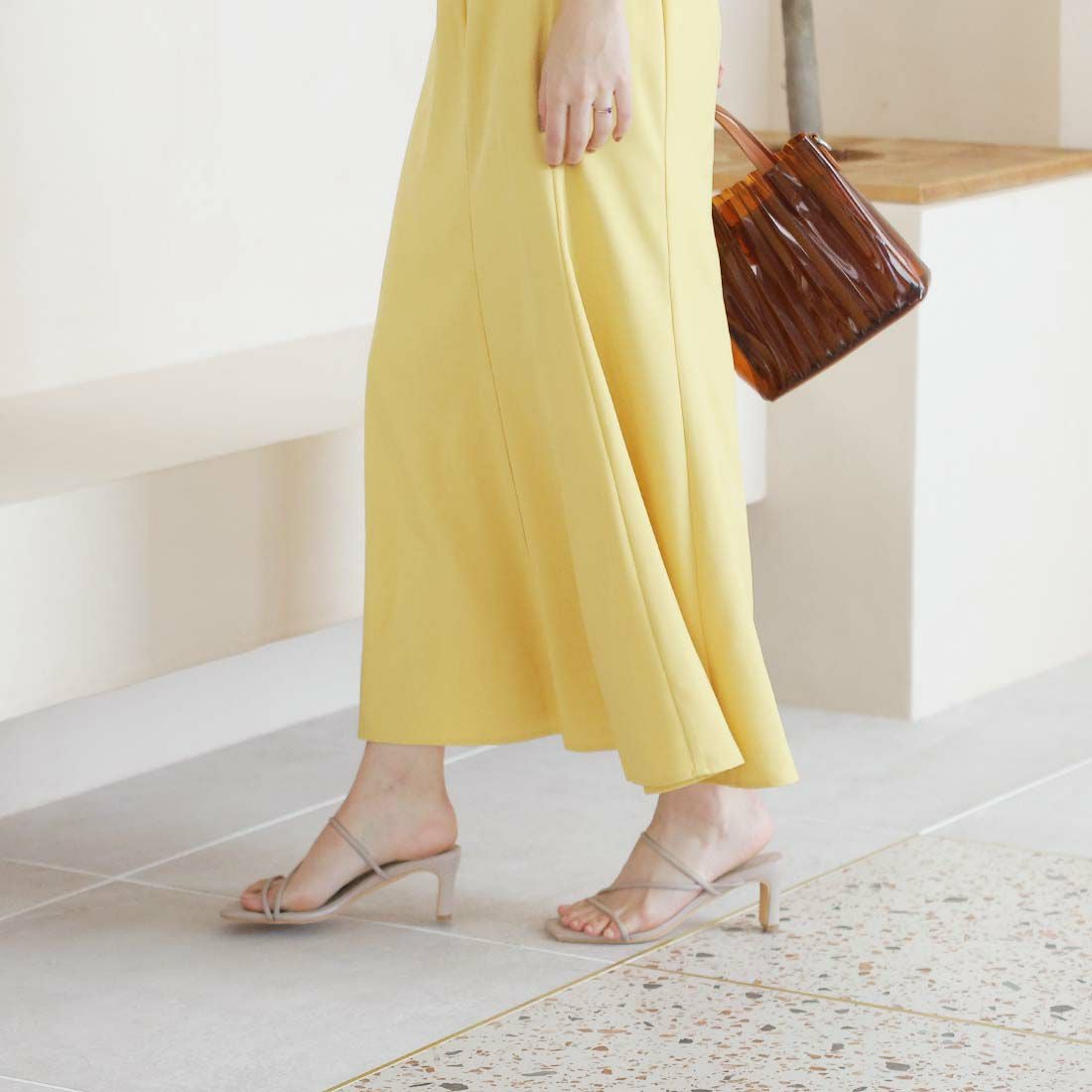 2025年新色追加】スクエアトゥアシメ華奢ストラップヒールサンダル