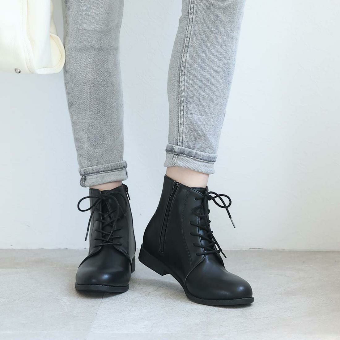 軽量ソール＆ローヒールレースアップショート袴ブーツ ｜靴