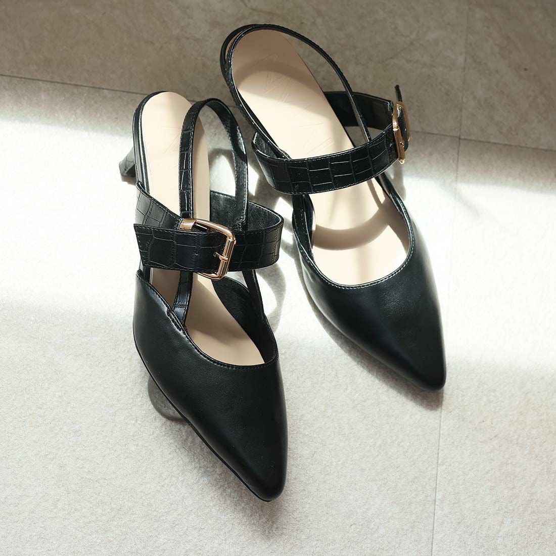 2026年春新色追加】ポインテッドトゥバックルベルトバックストラップ