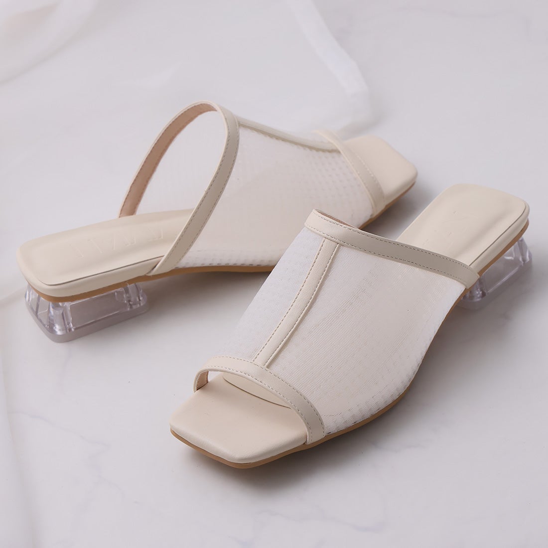 2026年夏新色追加】スクエアトゥチュールクリアヒールサンダル ｜靴
