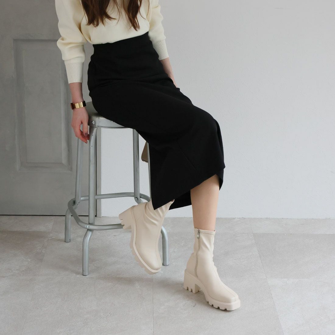 スクエアトゥ厚底ストレッチショートブーツ ｜靴・レディースシューズ