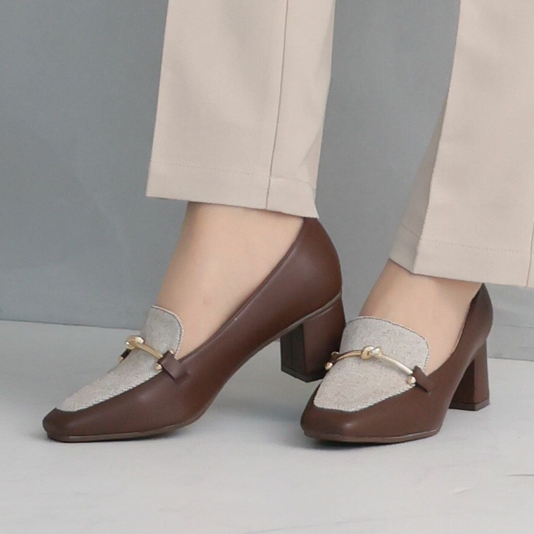 2026年春新色追加】スクエアトゥビット付きローファーパンプス ｜靴