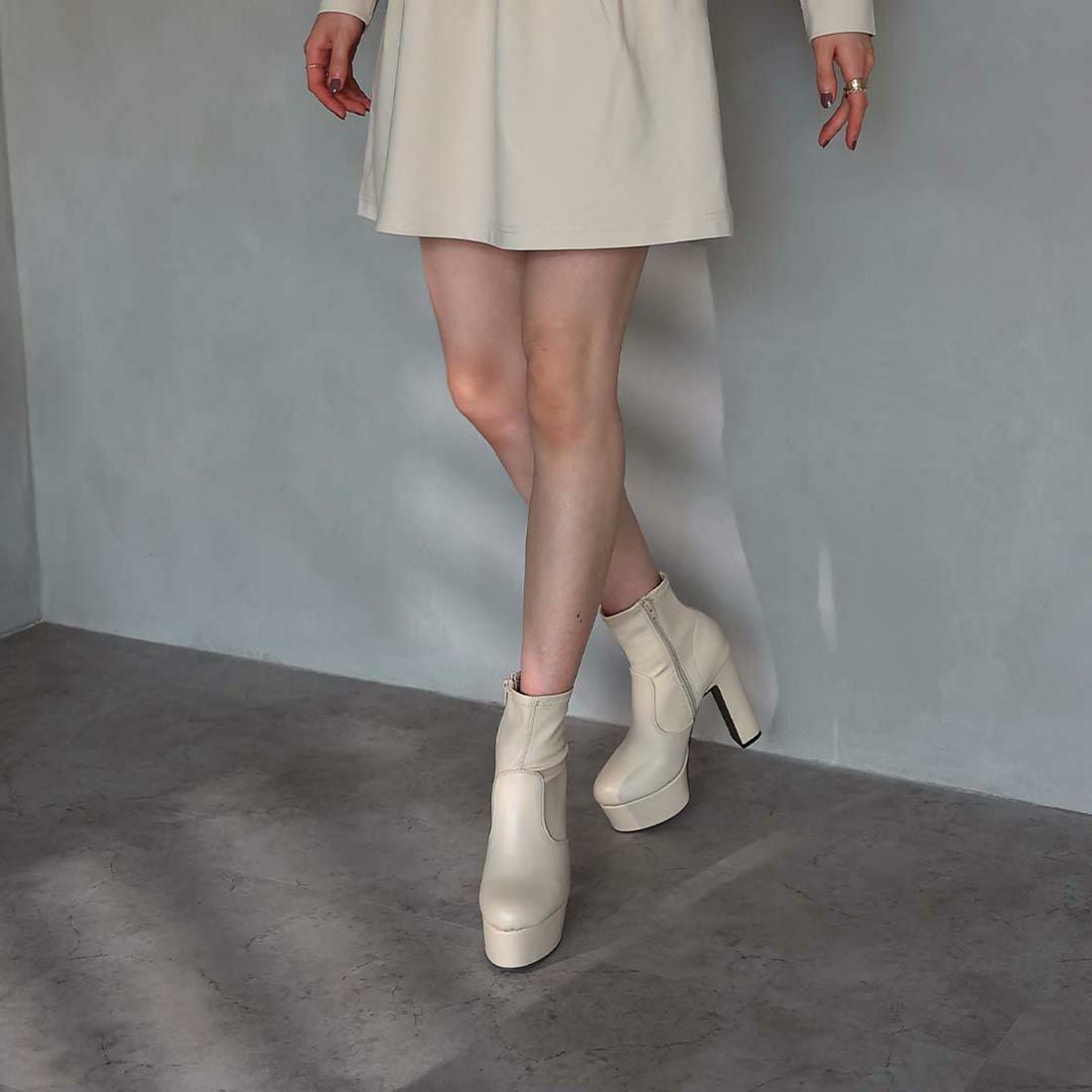 プラットフォームストレッチショートブーツ ｜靴・レディースシューズ