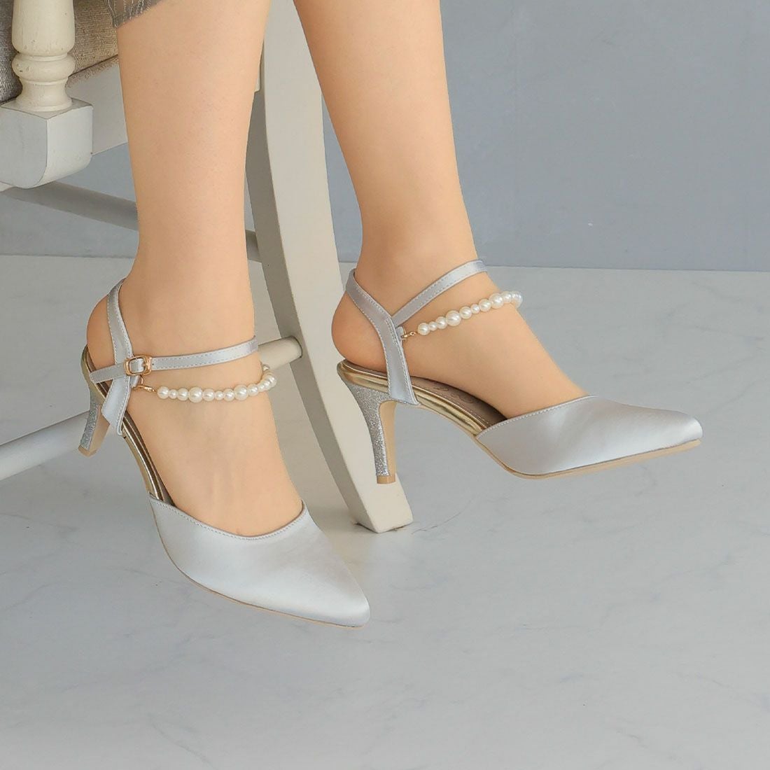 2WAYサテンパールストラップパンプス ｜靴・レディースシューズの通販