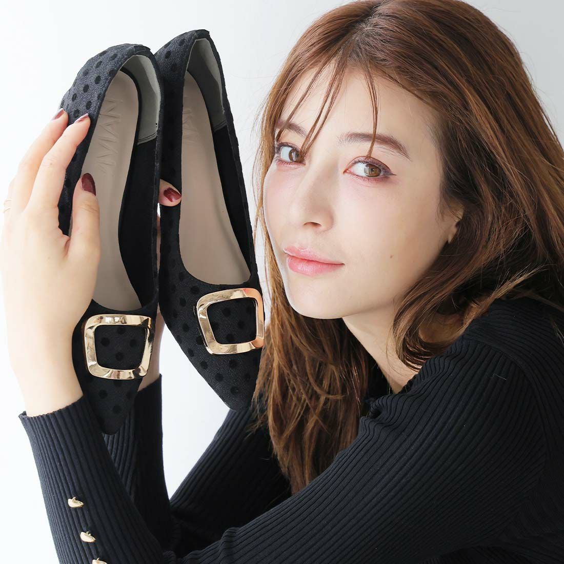 2026年春新色追加】ポインテッドトゥゴールドモチーフパンプス ｜靴