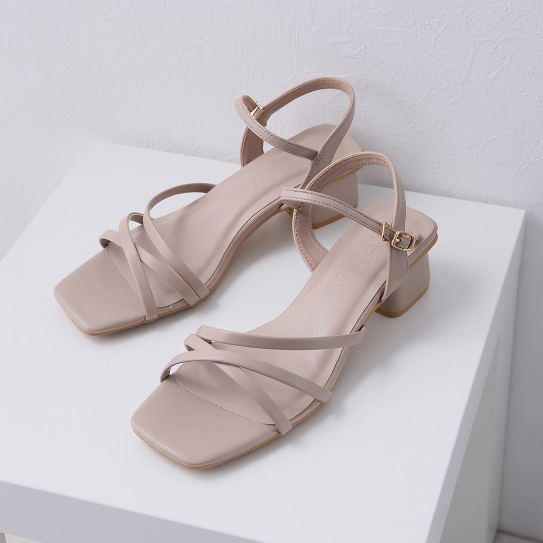 2026年夏新色追加】スクエアトゥアシメ華奢アンクルストラップサンダル