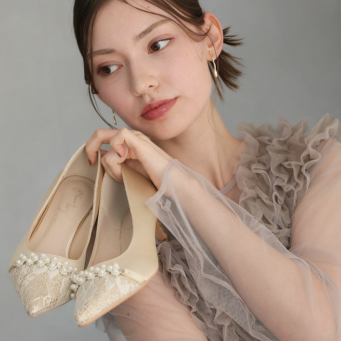 ビジューパール飾りグリッターレースパンプス ｜靴・レディース