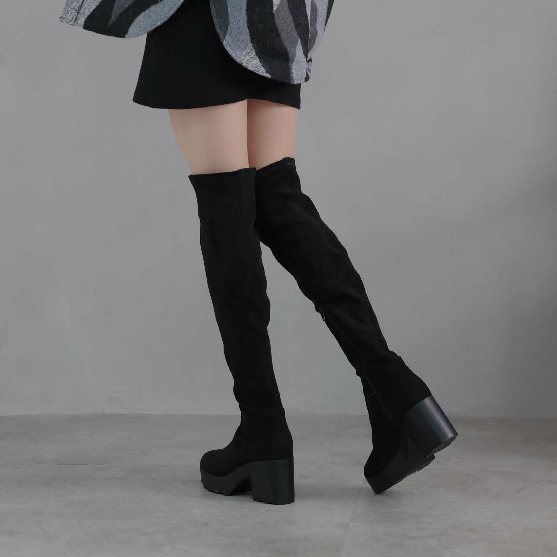 公式ストア/ZOZO限定】ラウンドトゥ厚底ストレッチニーハイブーツ ｜靴
