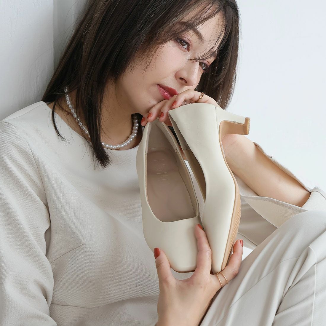 履き心地やみつき感激】スクエアトゥ5cmプレートヒール感激パンプス