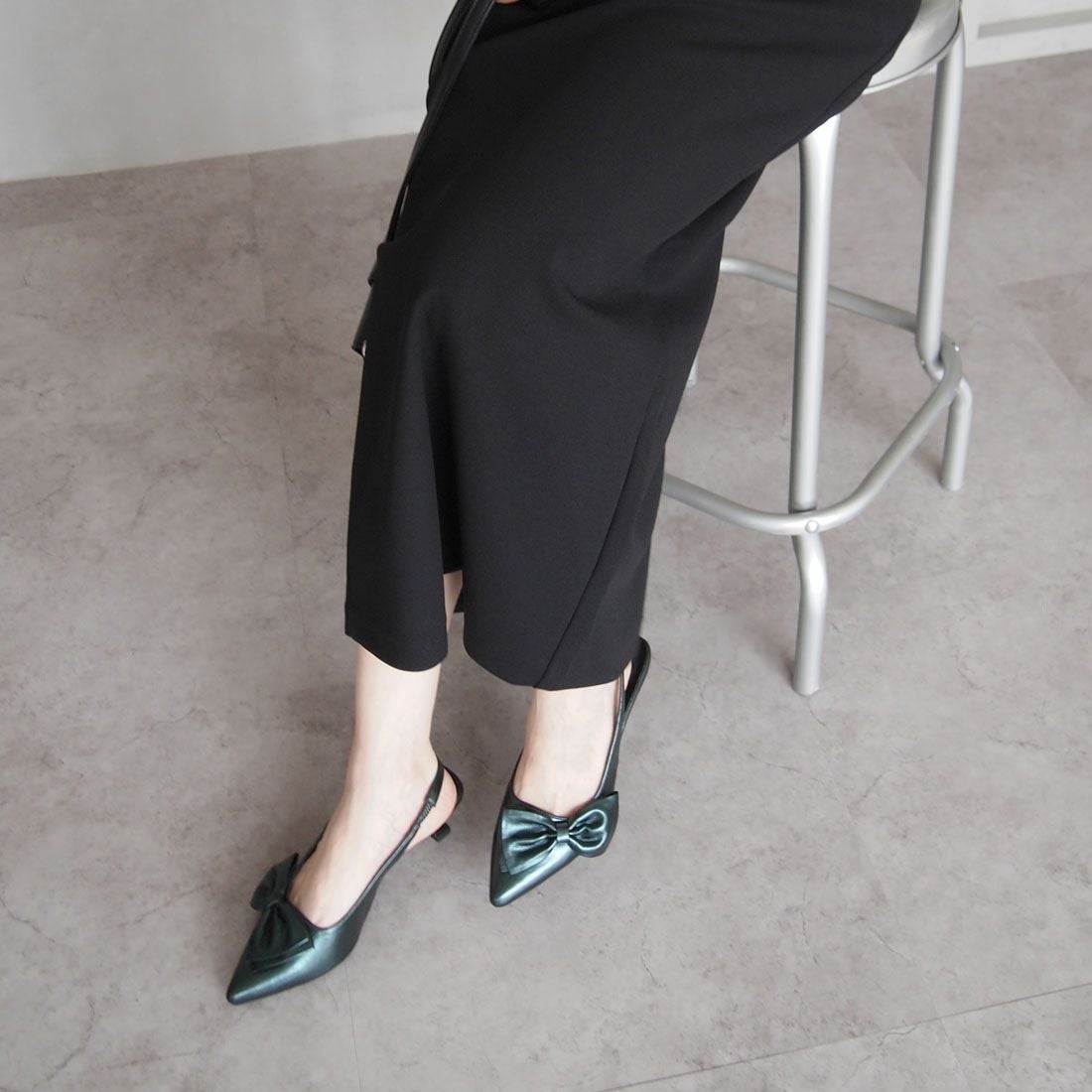 【新品】ショルダーリボンスウィムウェア LILY BROWN（リリーブラウン）の「ショルダーリボンスウィムウェア