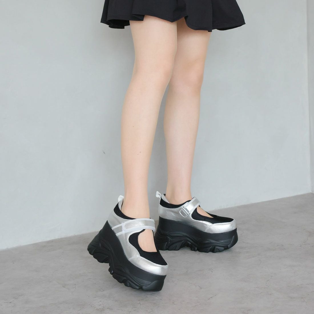 公式ストア/ZOZO限定】厚底ベルクロストラップダッドスニーカー ｜靴