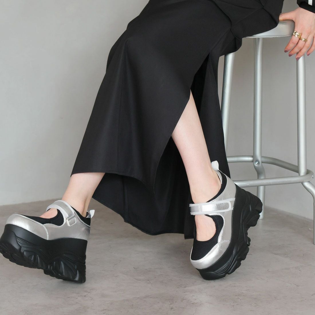 公式ストア/ZOZO限定】厚底ベルクロストラップダッドスニーカー ｜靴