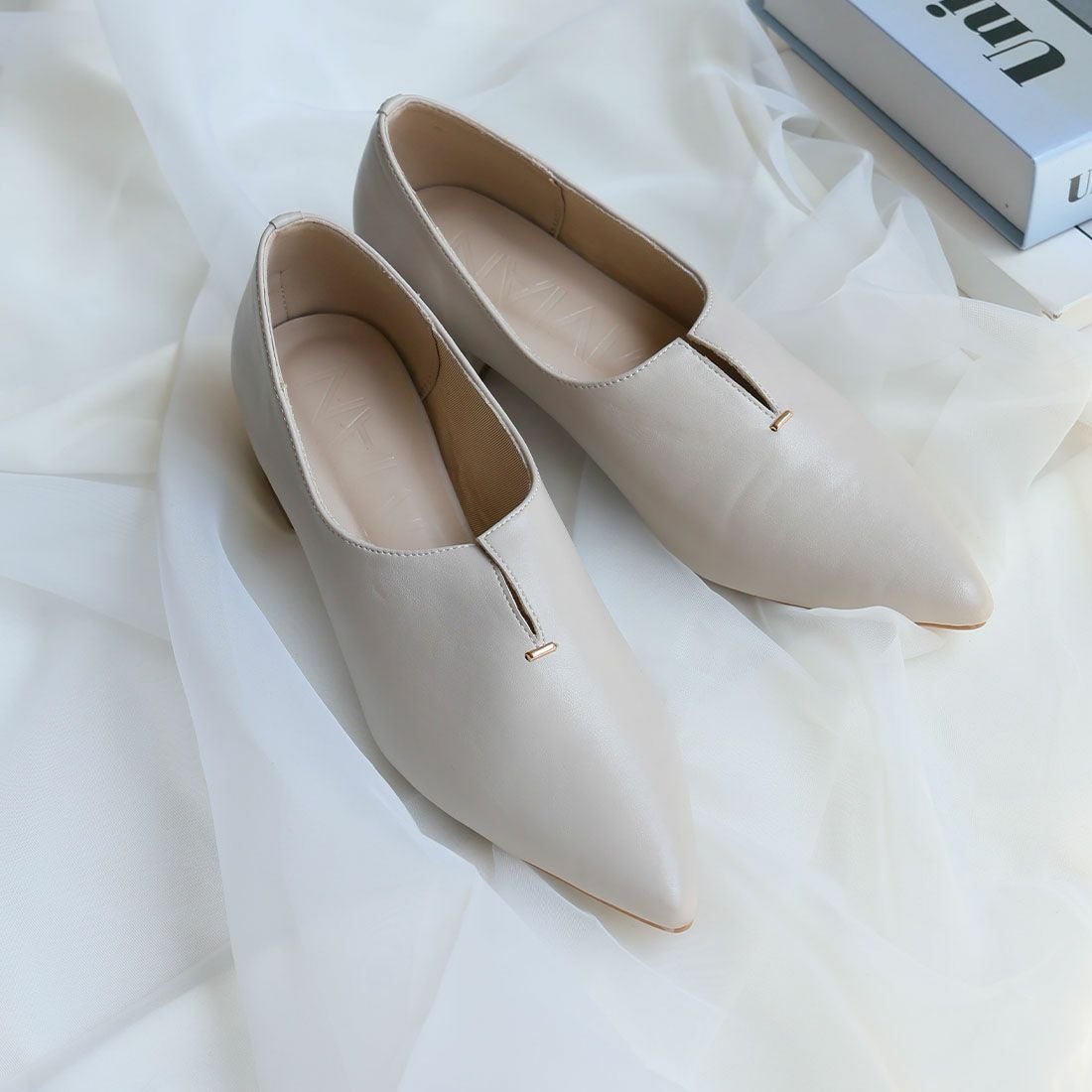 2026年春再販】ポインテッドトゥスリットデザインパンプス ｜靴