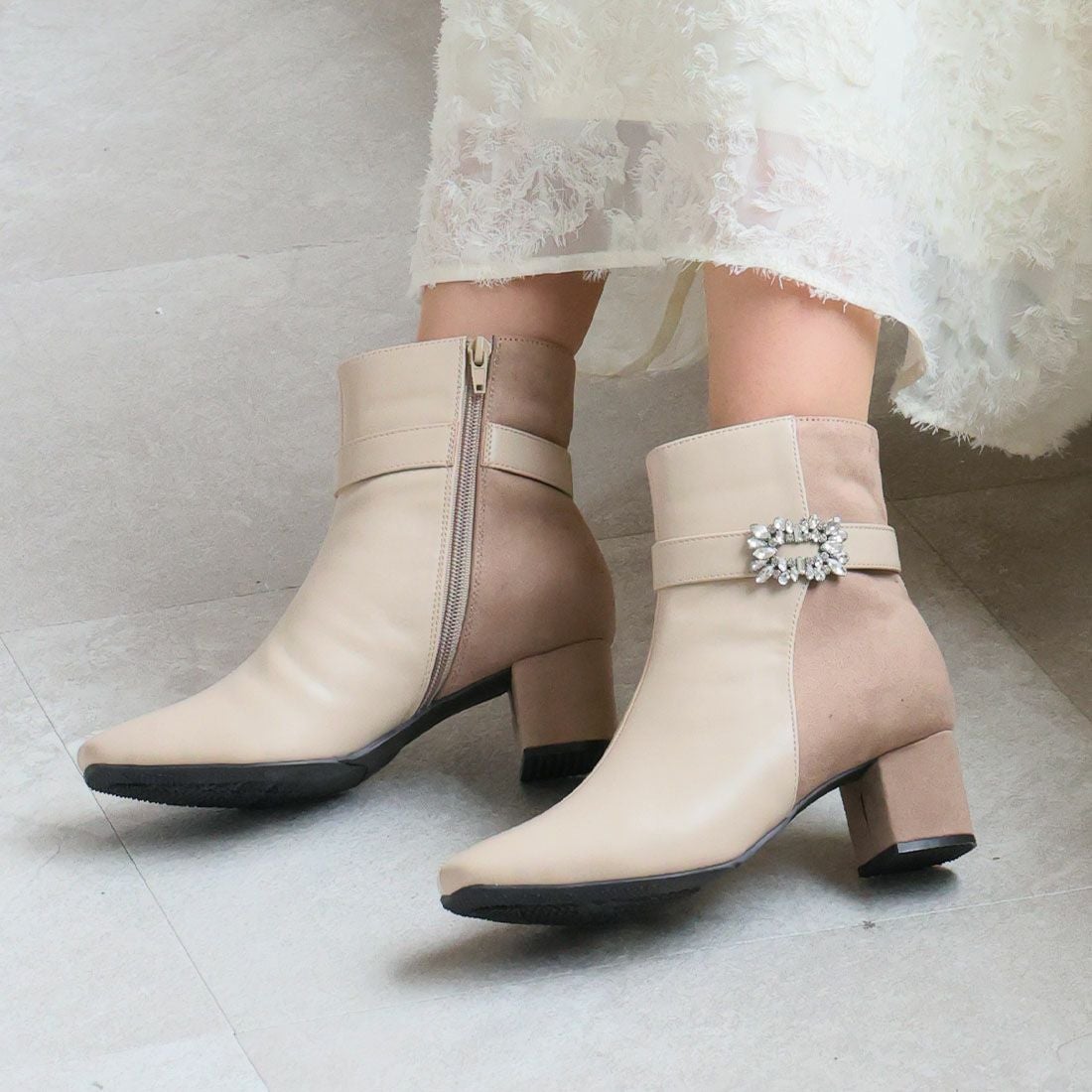 スクエアトゥビジューバックルショートブーツ ｜靴・レディース