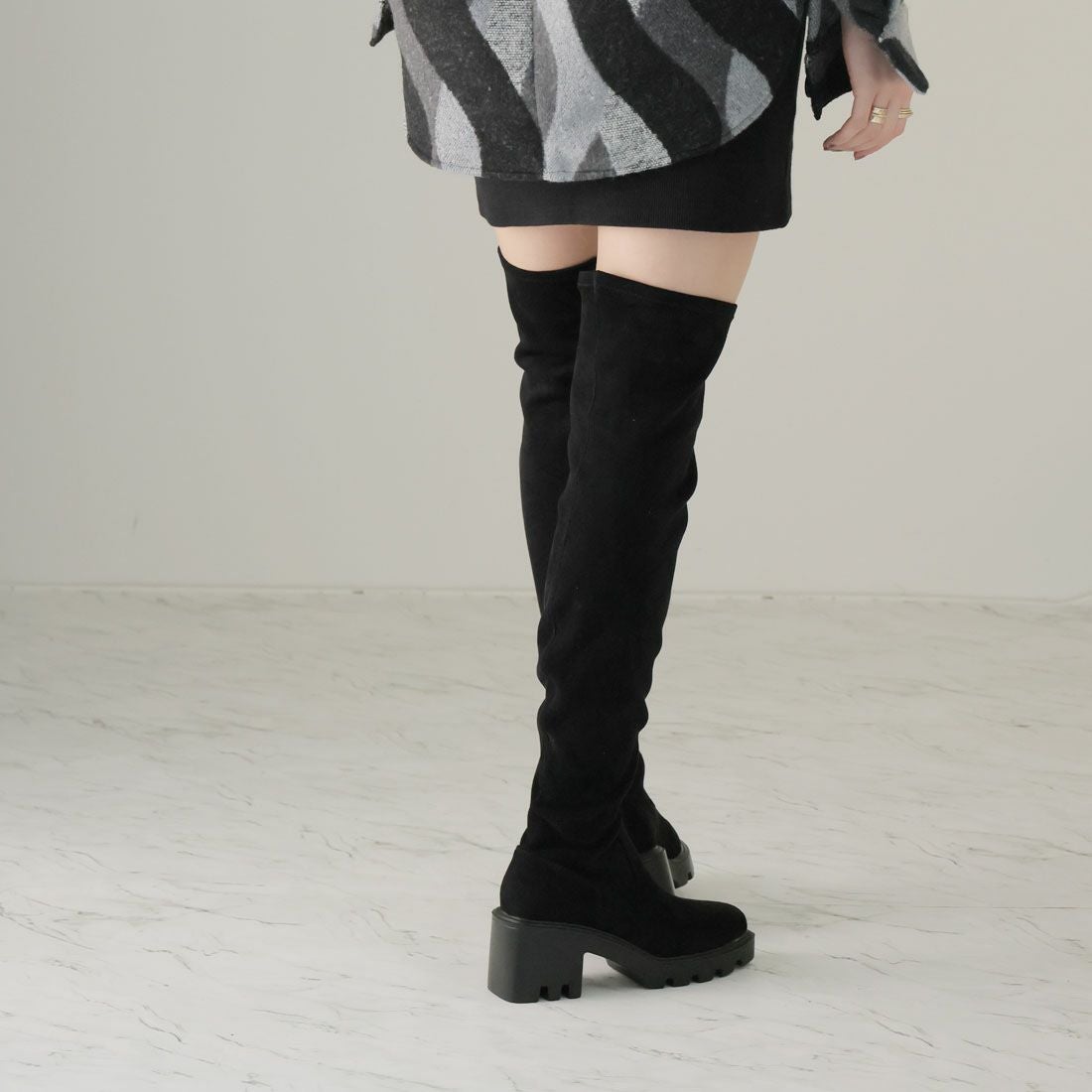 公式ストア/ZOZO限定】スクエアトゥ厚底ストレッチニーハイブーツ ｜靴