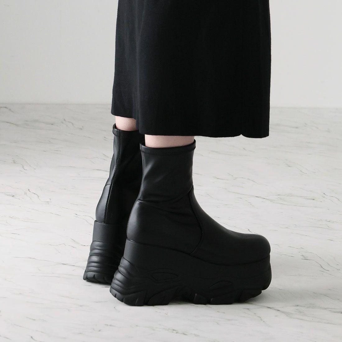 公式ストア/ZOZO限定】【2025年新色追加】厚底ボリュームソール