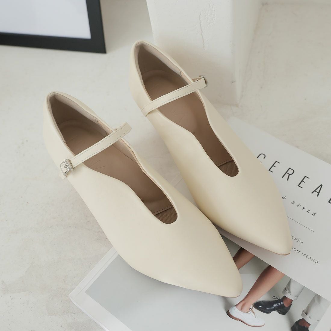 履き心地やみつき感激】ポインテッドトゥスリットストラップ5cm