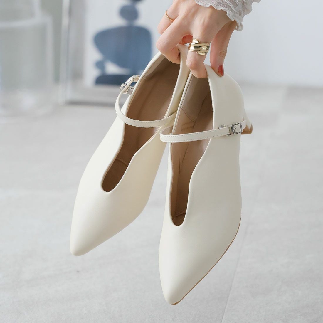 履き心地やみつき感激】ポインテッドトゥスリットストラップ5cm