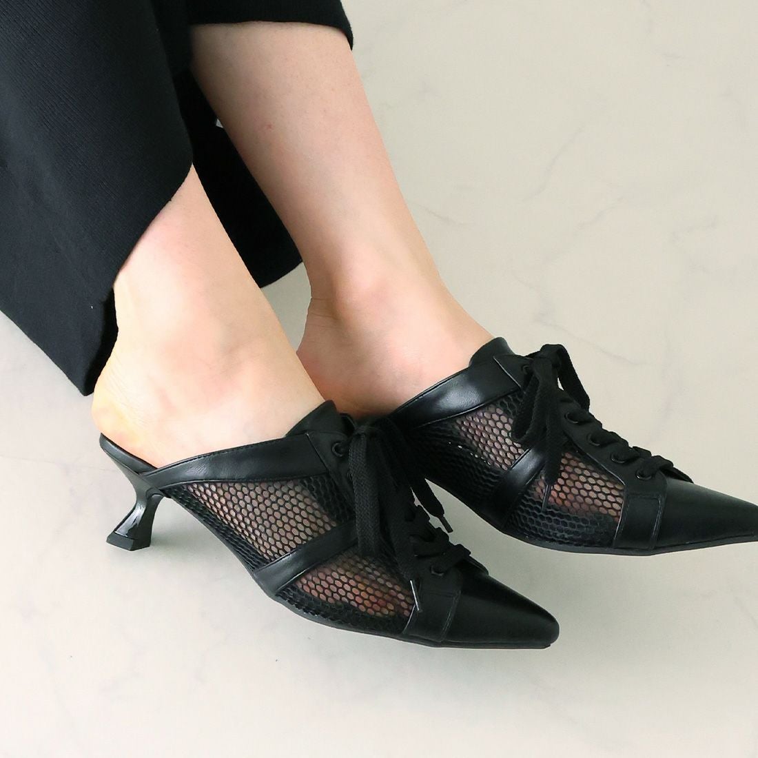 公式ストア/ZOZO限定】ポインテッドトゥシアースニーカーミュール ｜靴