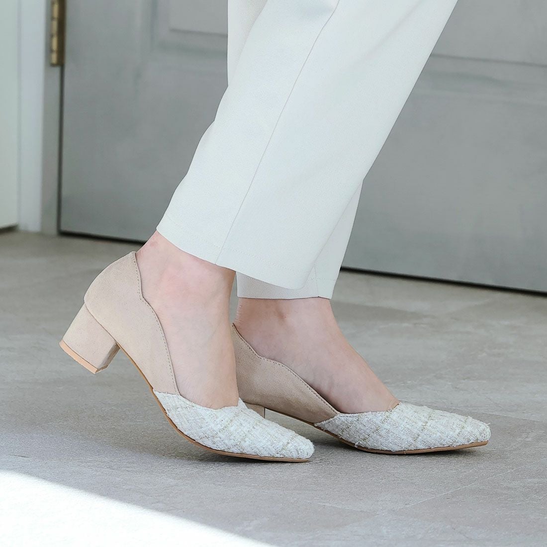 履き心地やみつき感激】ポインテッドトゥ異素材フラワーカット4cm