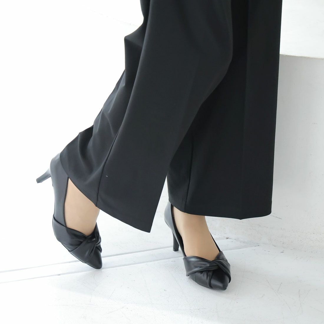 履き心地やみつき感激】ポインテッドトゥターバンリボン7cmヒール感激