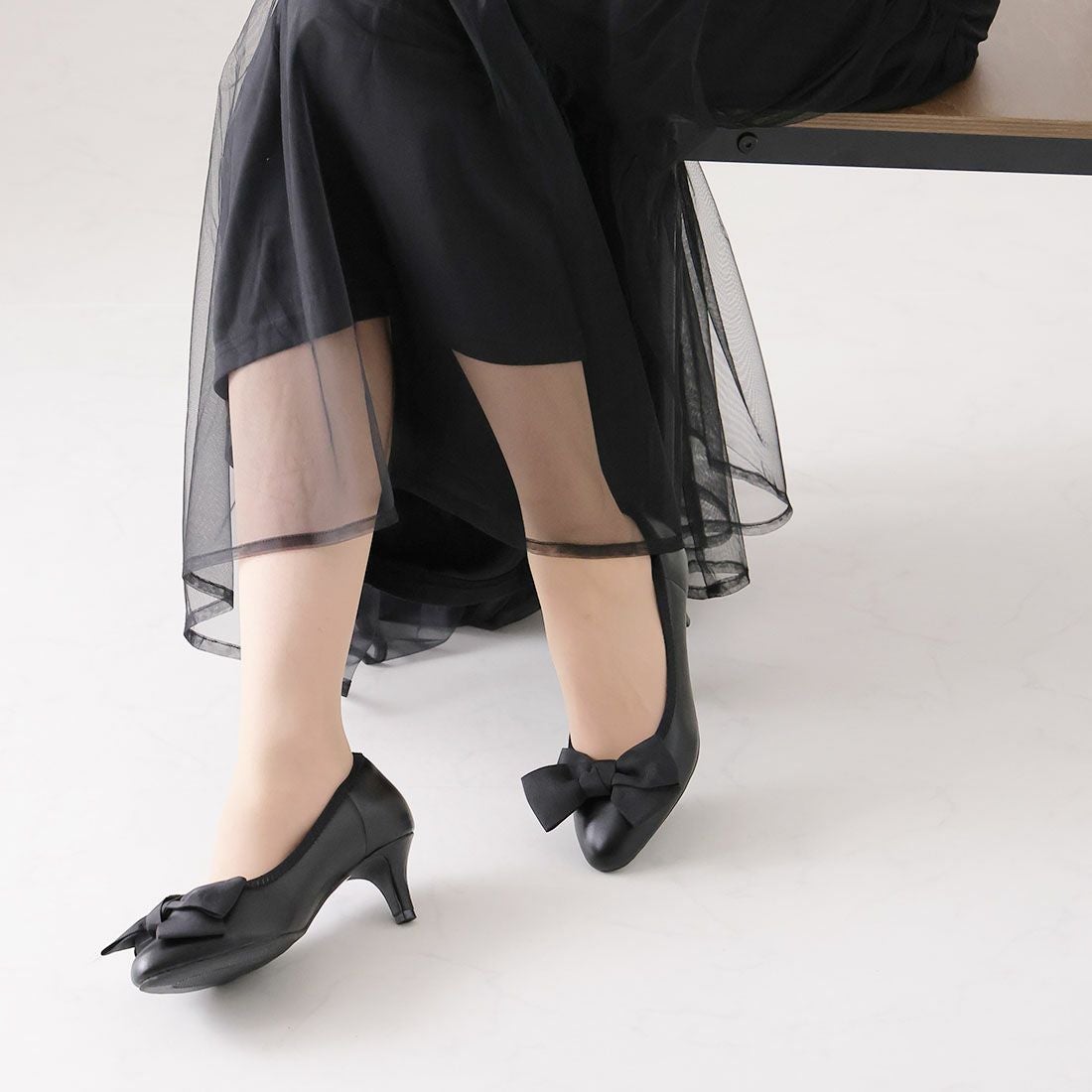 履き心地やみつき感激】アーモンドトゥリボン5cmヒール感激パンプス