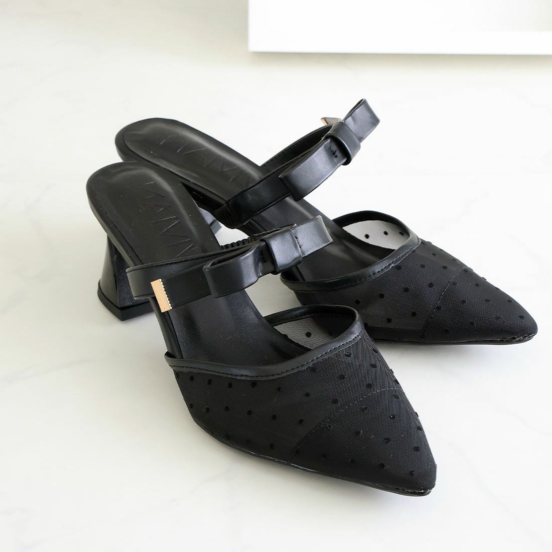 公式ストア限定カラーあり】ポインテッドトゥリボンストラップミュール