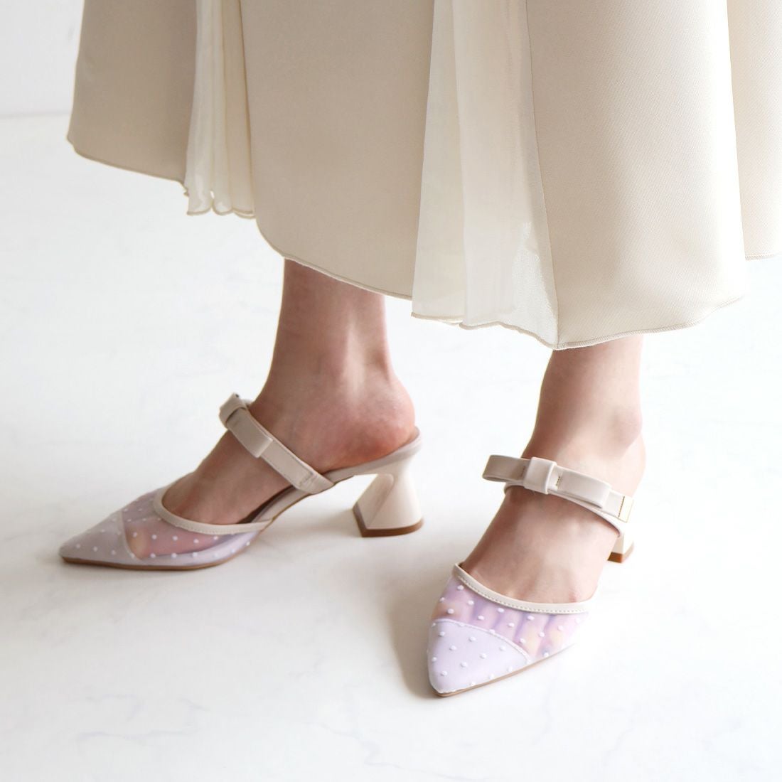 公式ストア限定カラーあり】ポインテッドトゥリボンストラップミュール