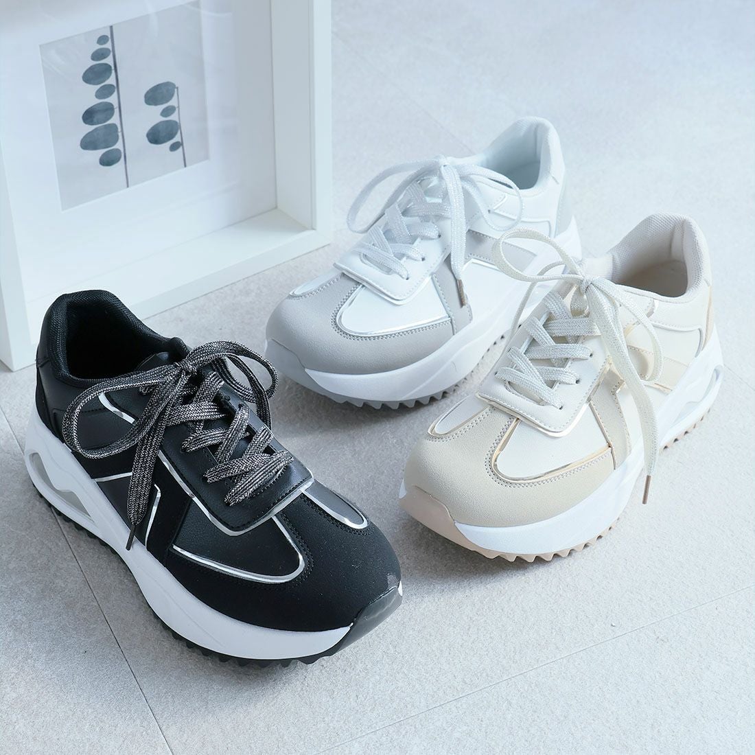 エアー底Tトゥデザインレースアップスニーカー ｜靴・レディース