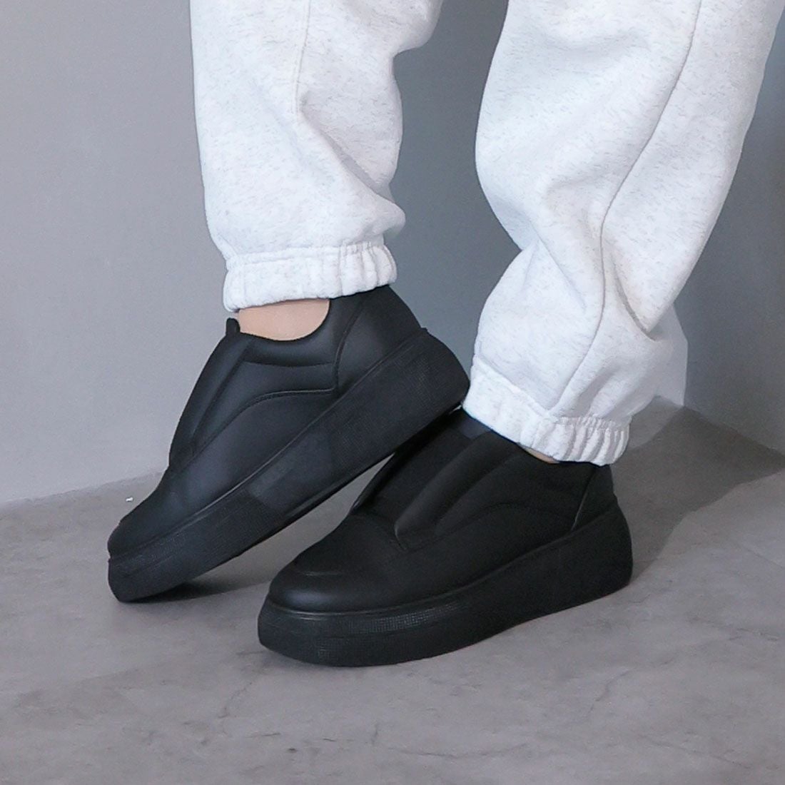 厚底ゴムデザインスリッポンスニーカー ｜靴・レディースシューズの