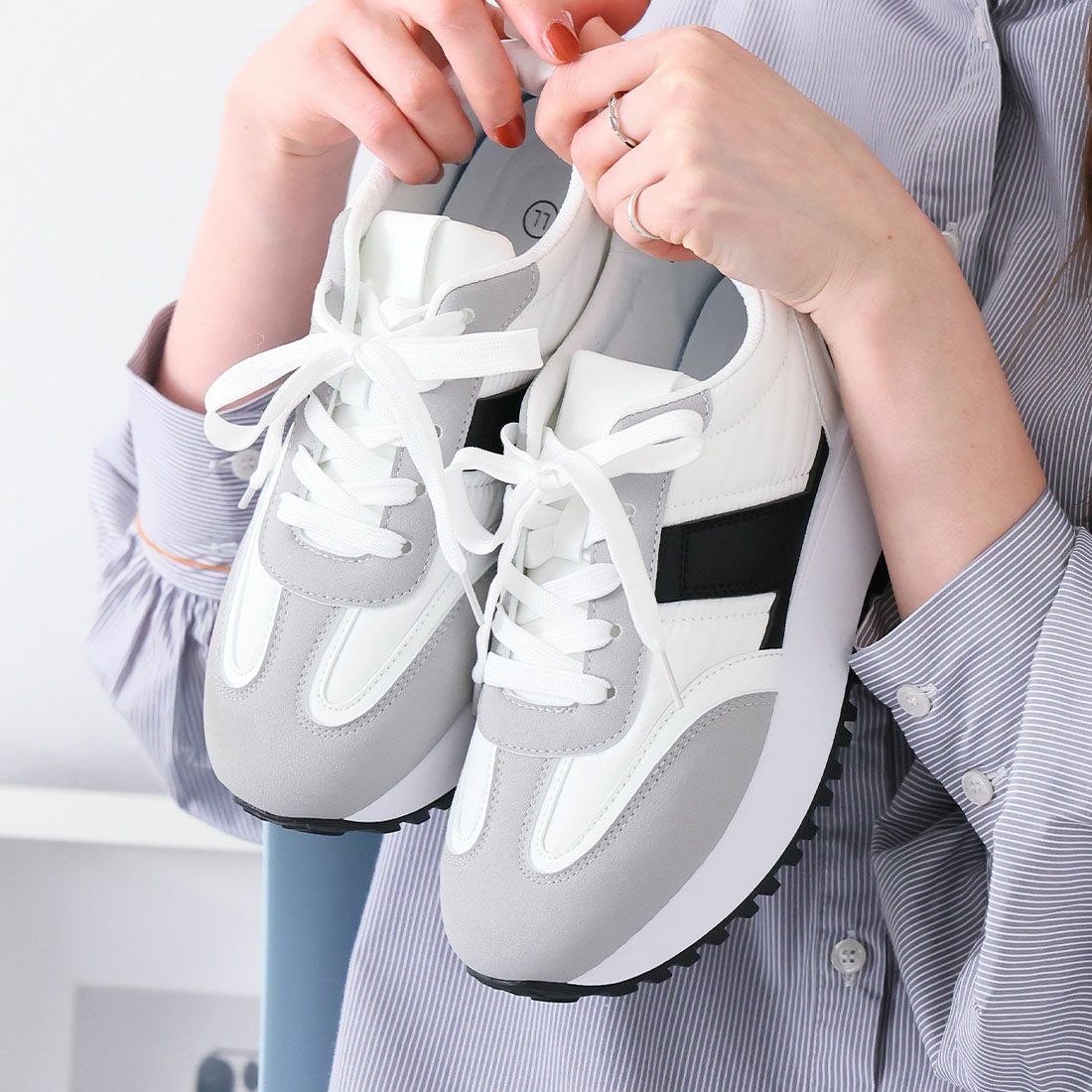 軽量厚底Tトゥサイドデザインレースアップスニーカー ｜靴・レディース