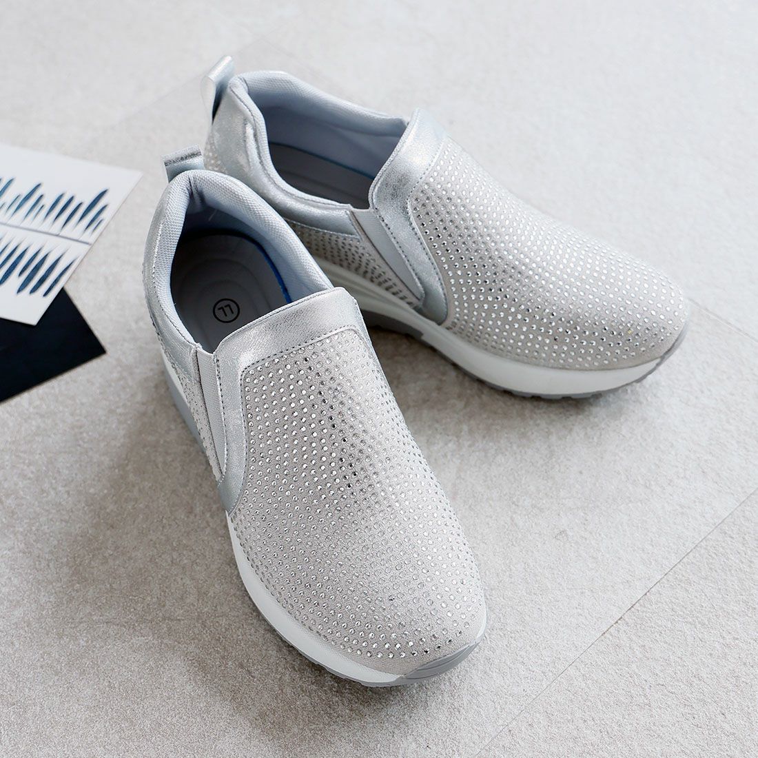 ビジュー付きスリッポンウェッジスニーカー ｜靴・レディースシューズ