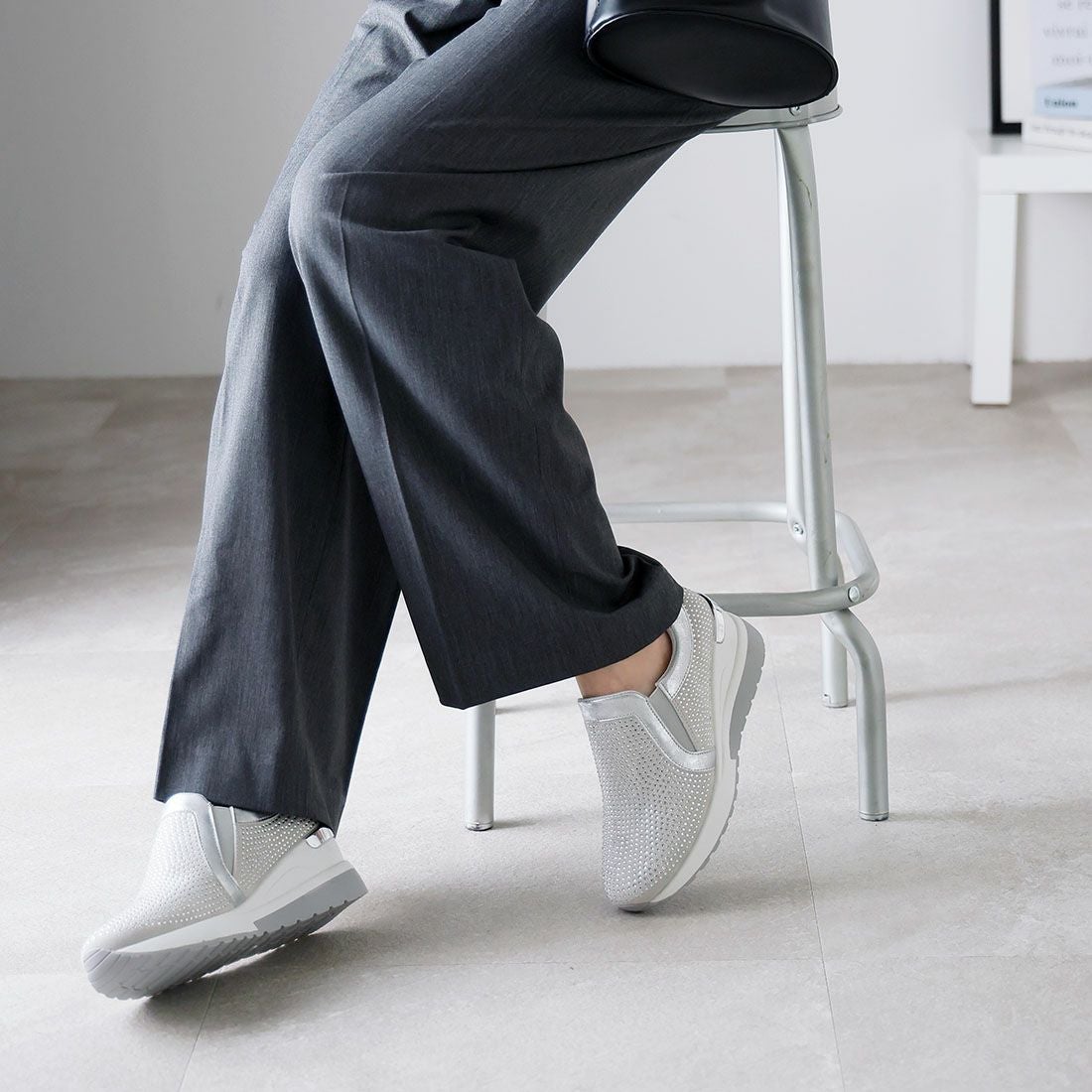 ビジュー付きスリッポンウェッジスニーカー ｜靴・レディースシューズ