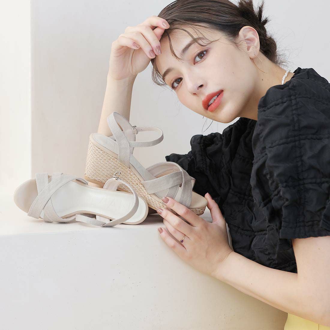 クロスデザインウェッジサンダル ｜靴・レディースシューズの通販なら